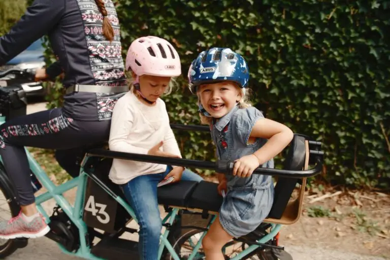 Niños en cargo bike